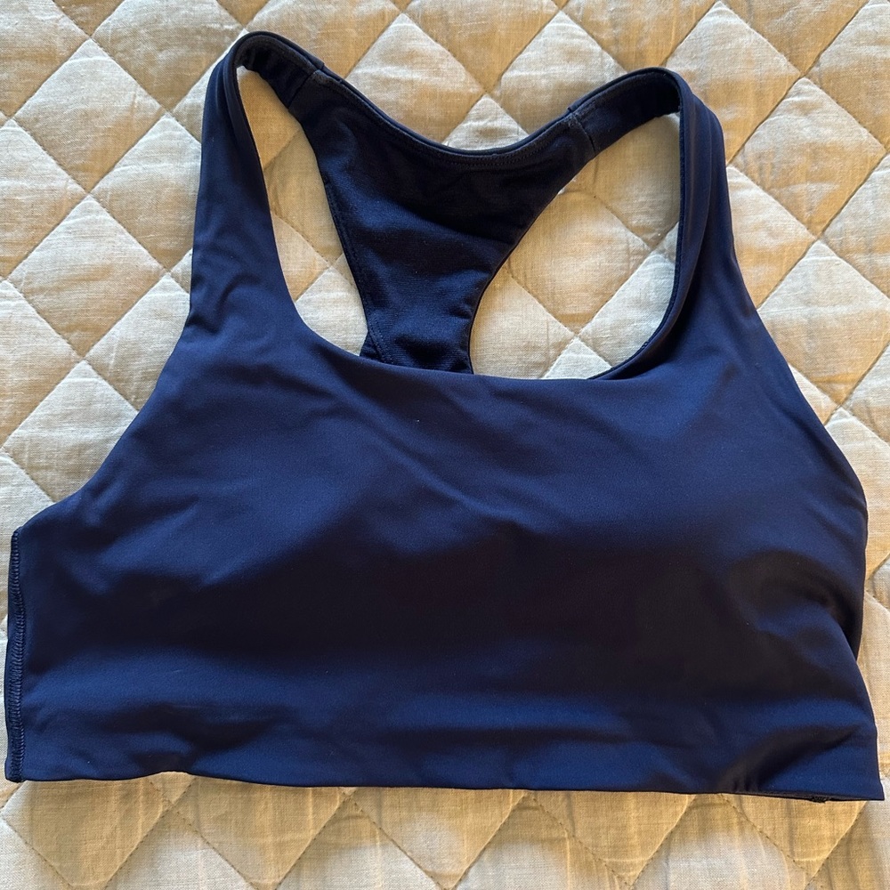 Lululemon Invigorate Bra size 6, navy